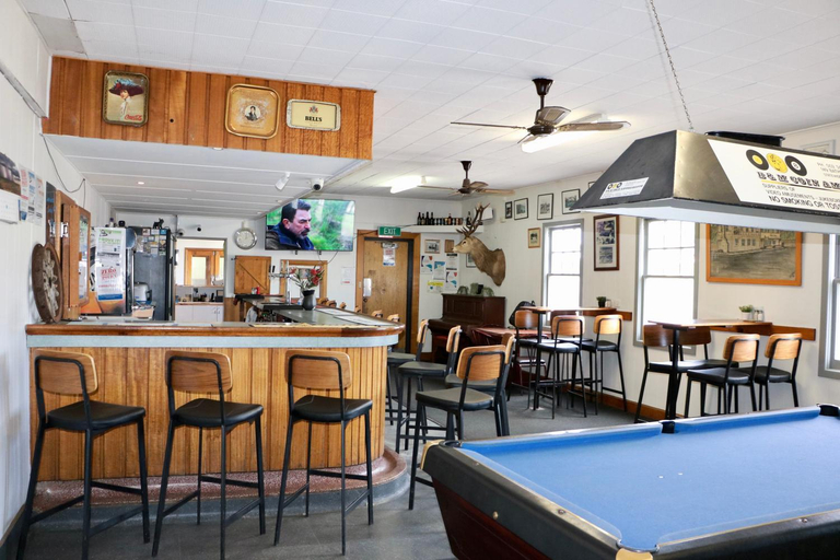 Food & Drinks 4, Lachlan Hotel, Central Highlands