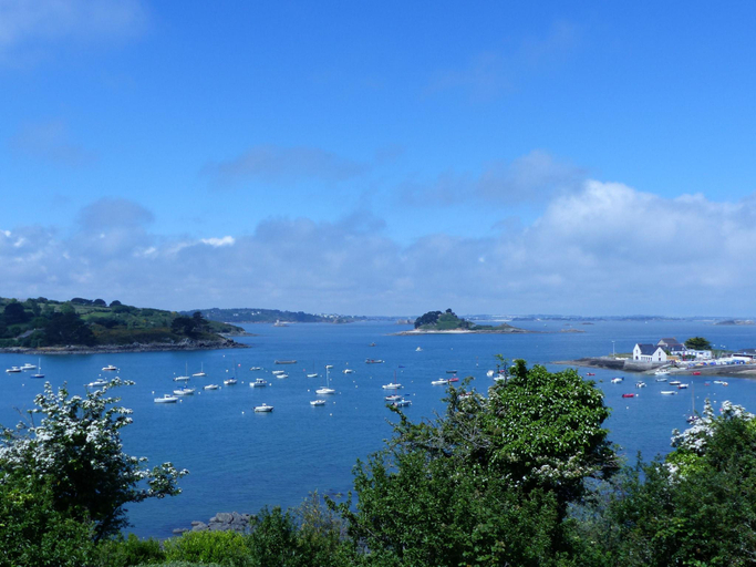 Others 4, Holiday Home in Terenez with Stunning Sea View, Finistère