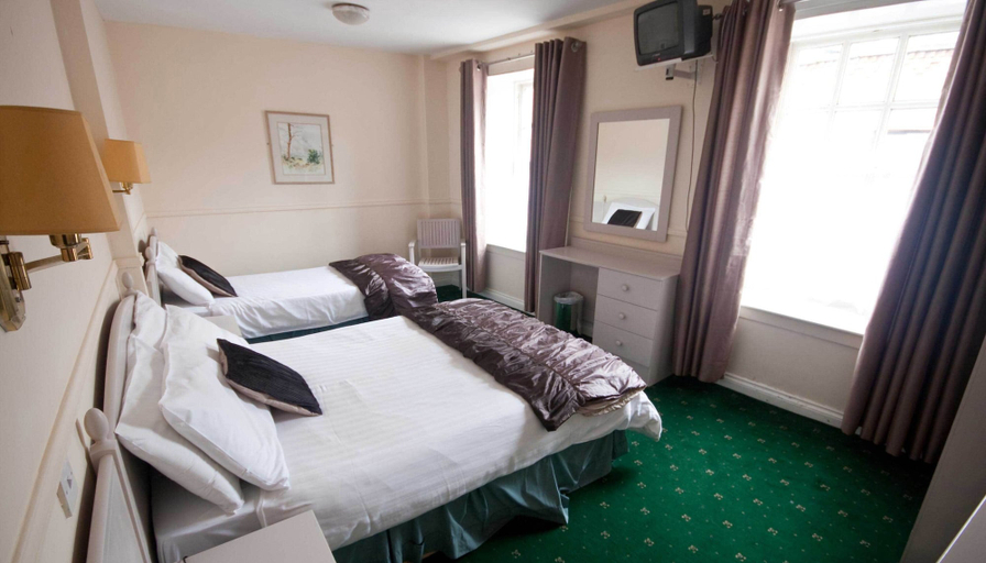 Bedroom 2, Temple Bar Townhouse, Dublin