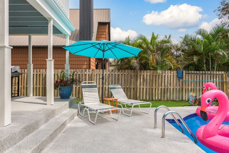 Exterior 4, Tropical Oasis With Heated Pool, Pinellas