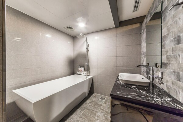 Bathroom 5, Chuncheon Hotel View, Chuncheon