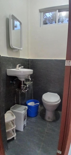 Bathroom, Helens Mountain Resort, Arakan