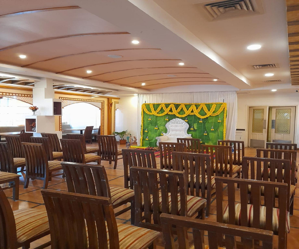 Food & Drinks 5, Silicrest Hotel, Bangalore