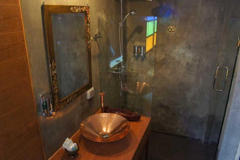 Bathroom 2, Chiang Mai Boutique House, Muang Chiang Mai