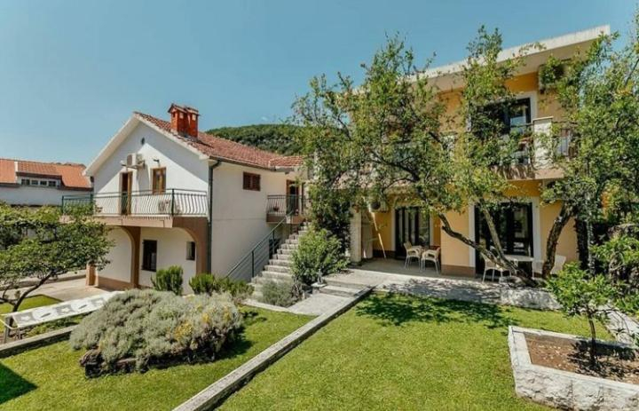 Others 5, Apartmani Brajovic