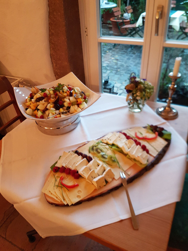 Food & Drinks 5, Alter Winzerhof Weisenheim am Berg e.K., Bad Dürkheim
