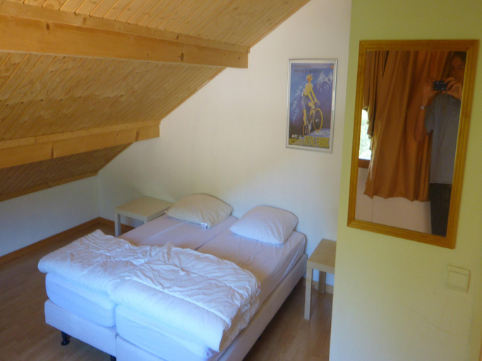 Others 5, Chalet in Saint-Jean near Ski Lift, Haute-Savoie