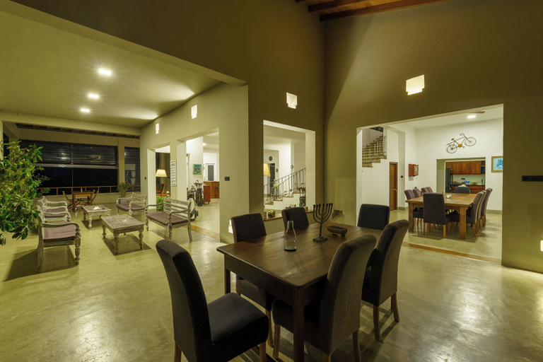 Food & Drinks 4, Golf Resort Par 3, Medadumbara