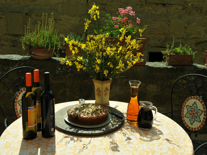 Food & Drinks 5, Holiday Home in Monte Santa Maria with Pool, Perugia