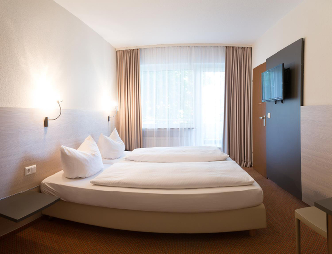 Bedroom 3, Vitalhotel König am Park, Main-Tauber-Kreis