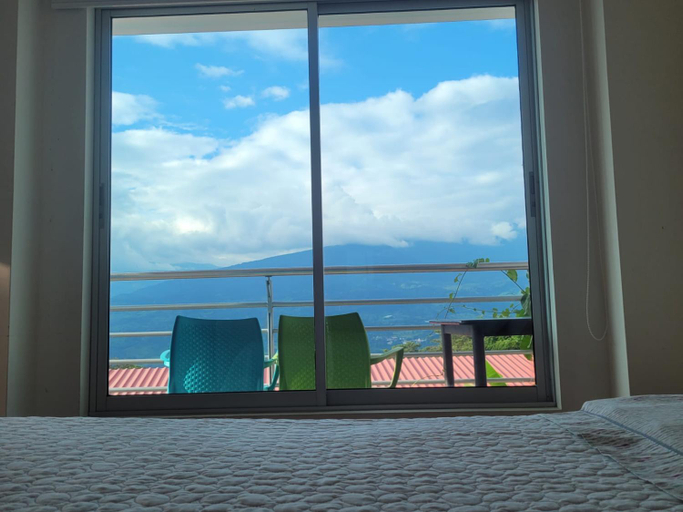 Others 3, Hotel Santa Barbara, Berbeo