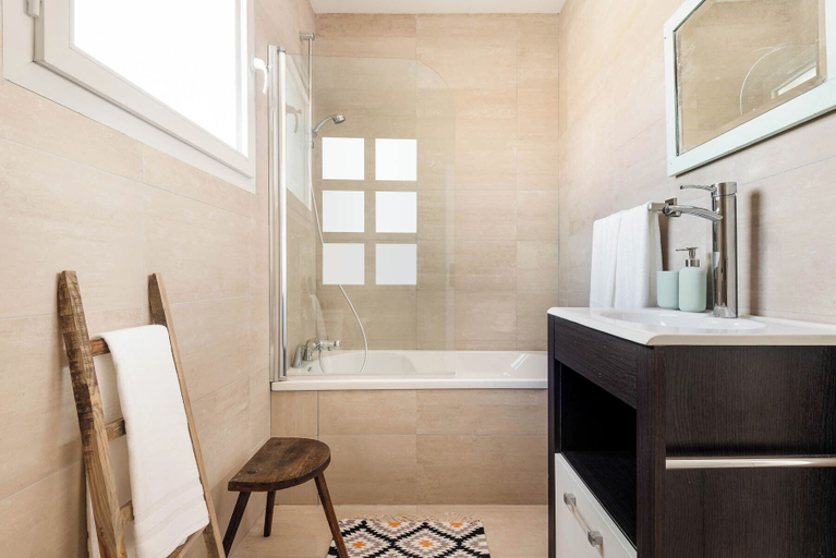 Bathroom 4, Aguda1 · Aguda's Family House 4bd, Parking, BBQ, Porto