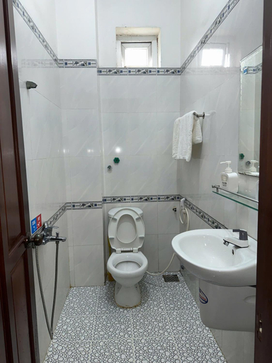 Bathroom 3, Tien Vuong hotel, Hoài Nhơn