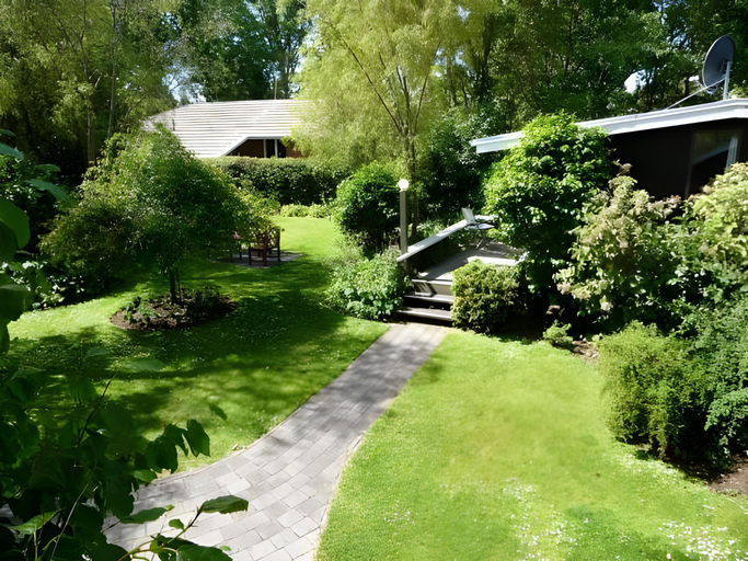 Others 3, Sportsmans Lodge, Taupo