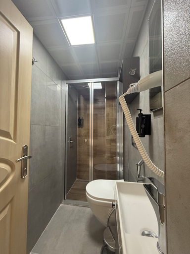 Bathroom 5, D' Premium, Merkez
