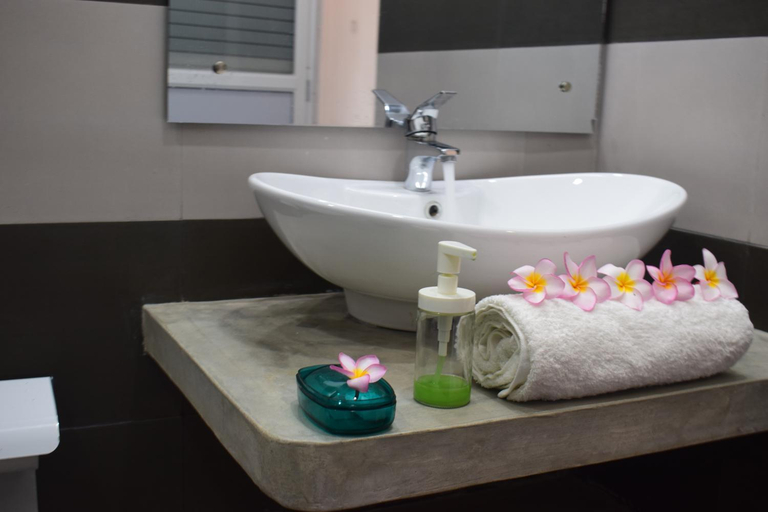 Bathroom 3, Sun Villa Unawatuna, Habaraduwa