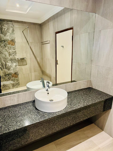 Bathroom 3, Dwaleni Farm Lodge, Nhlambeni