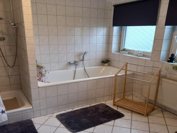 Bathroom 2, Ferienhaus in Stormbruch mit Terrasse, Waldeck-Frankenberg