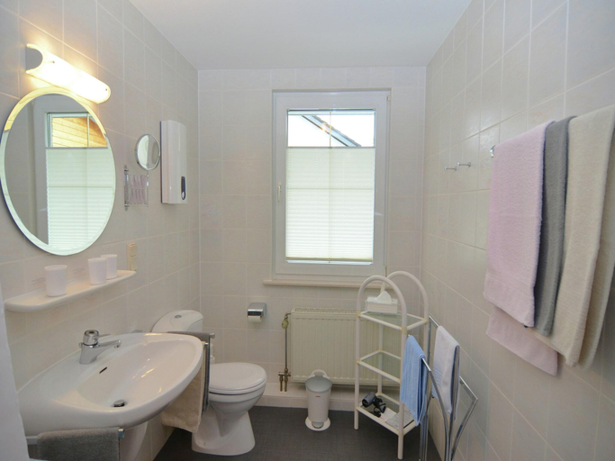 Bathroom 3, Ferienwohnung in der Nahe des Skigebietes, Waldeck-Frankenberg