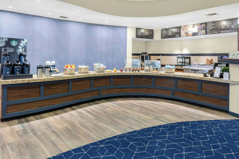 Food & Drinks 5, Courtyard by Marriott Reading Wyomissing, Berks