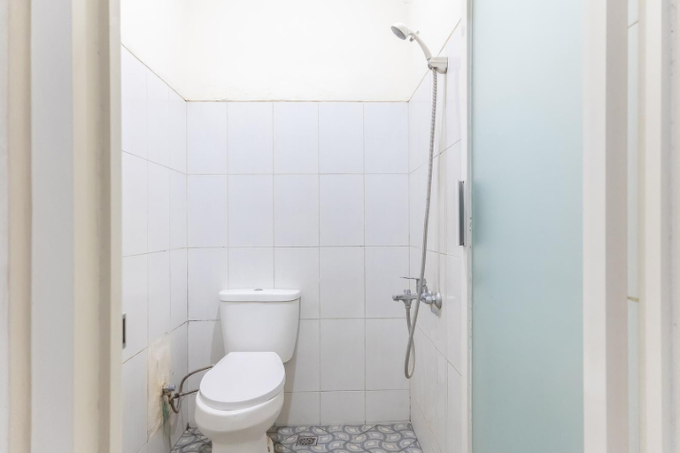 Bathroom 21