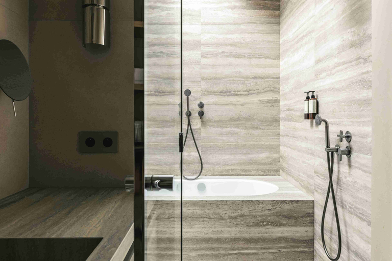 Bathroom 5, Mondovi Luxury Suites, Paris
