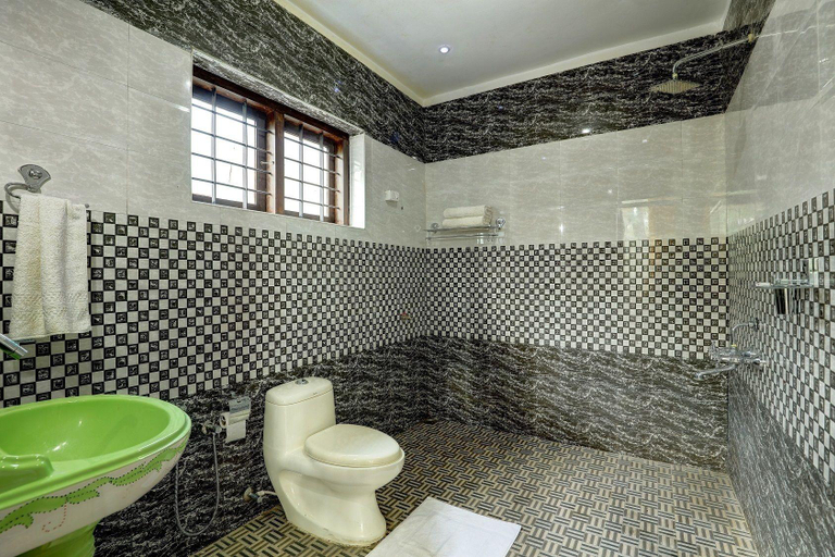 Bathroom 4, Periyar Nest Resort, Theni