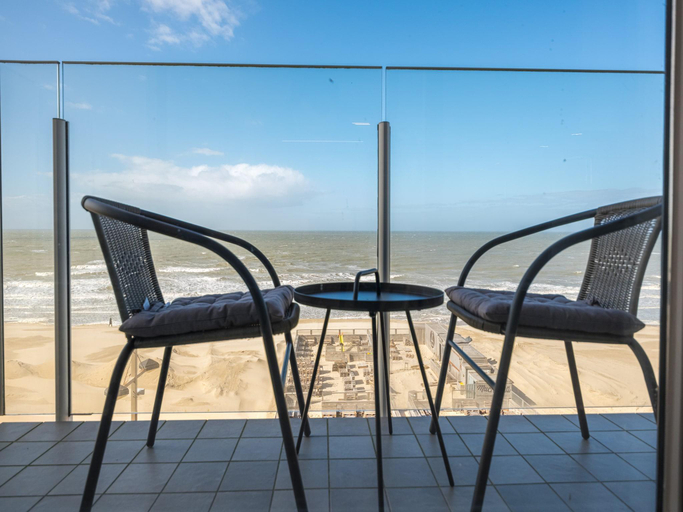Others 5, Beautiful apartment with stunning sea view, West-Vlaanderen