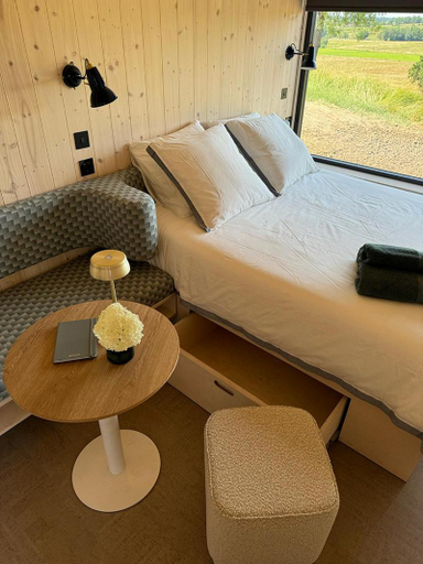 3, Vineyard Cabins at Chateau Puynard, Gironde