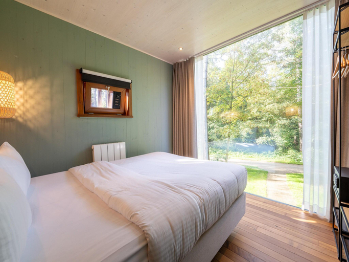Bedroom 2, Rooftop Retreat with Sauna, Hainaut