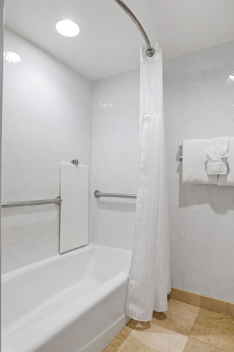 Bathroom 5, Reefhouse Resort & Marina, Monroe