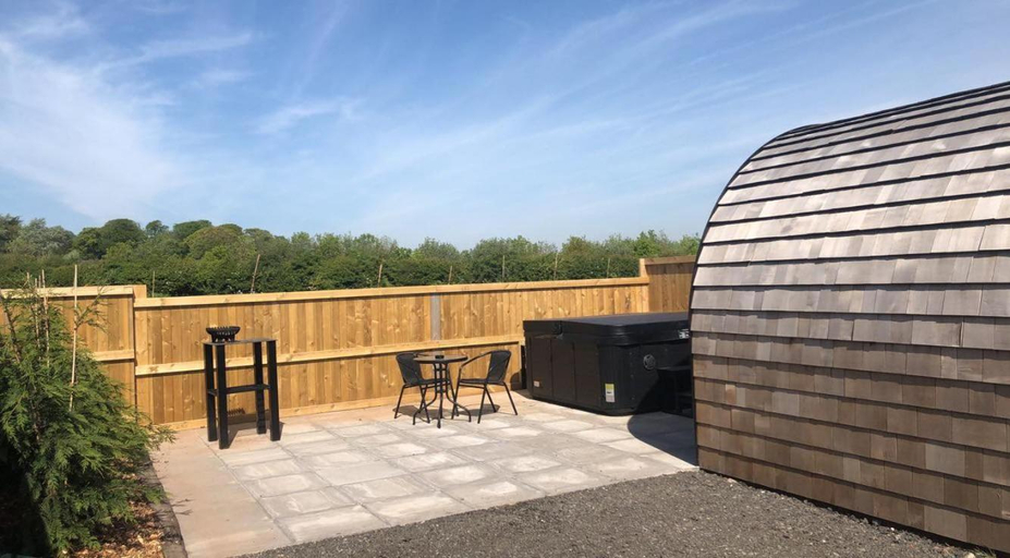 Others 5, Superior Glamping Pod with Hot Tub, Cheshire West and Chester