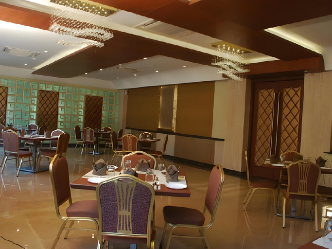Food & Drinks, Hotel Planet Landmark, Ahmadabad