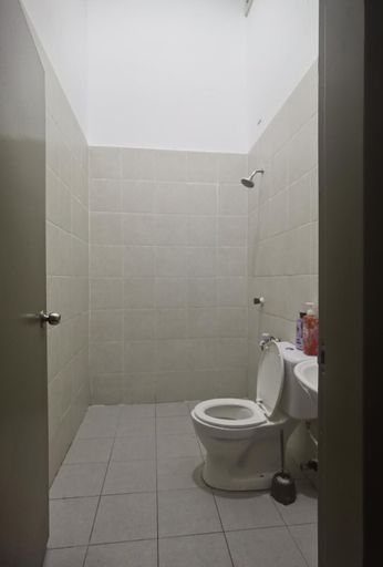 Bathroom, Teratak Idaman Homestay, Kemaman