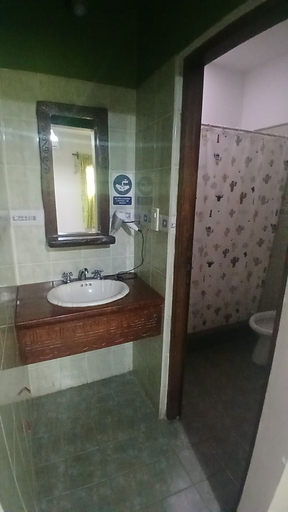 Bathroom 4, Hostal amancay, Cafayate