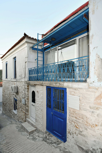 Room 2, Charming Samos Escape With Jacuzzi and Private Balcony, North Aegean