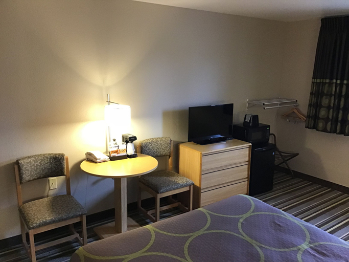 Bedroom 3, Super 8 by Wyndham Dillon, Beaverhead