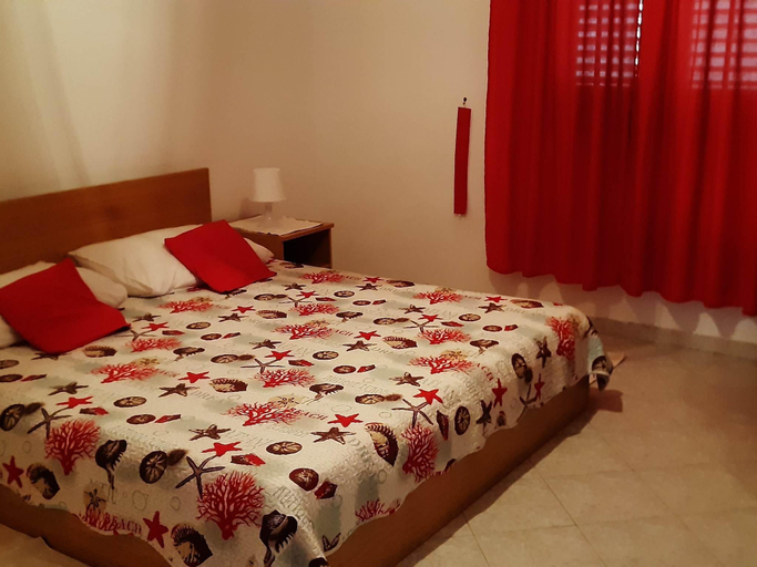 Bedroom 2, Apartments Cumbelic - One Bedroom Apartment with Balcony and Sea View A2, Mljet