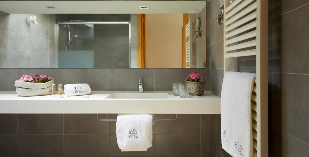 Bathroom 5, Hotelet Del Bac, Girona