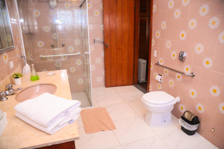 Bathroom 3, Villa Iturri, Campo Limpo Paulista