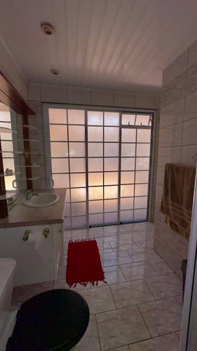 Bathroom 2, Vaiata lodge