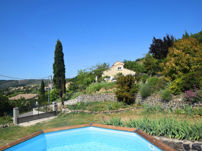 Others 5, Relaxing Retreat in Saint-Pons, Ardèche
