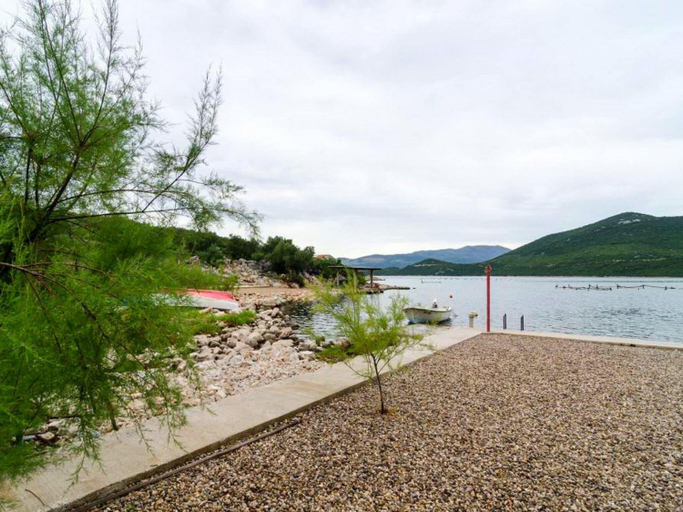 Others 3, Apartments Eres Zuronja-One-Bedroom Apartment with Sea View 2, Ston