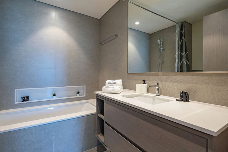 Bathroom 5, Iconic Views -Burj Khalifa & Fountain Views, Dubai
