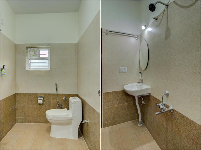 Bathroom 4, Hotel Fortune Stay Inn, Bangalore
