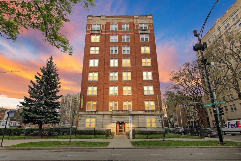 Exterior & Views, Sleek 2BR - Hyde Park 405, Cook