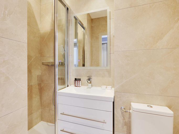Bathroom 3, Cosy apartment with balcony - 2BR6P- La Roquette, Paris