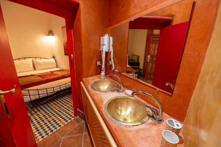 Bathroom 4, Riad Lhaj Luxury Palace, Fès