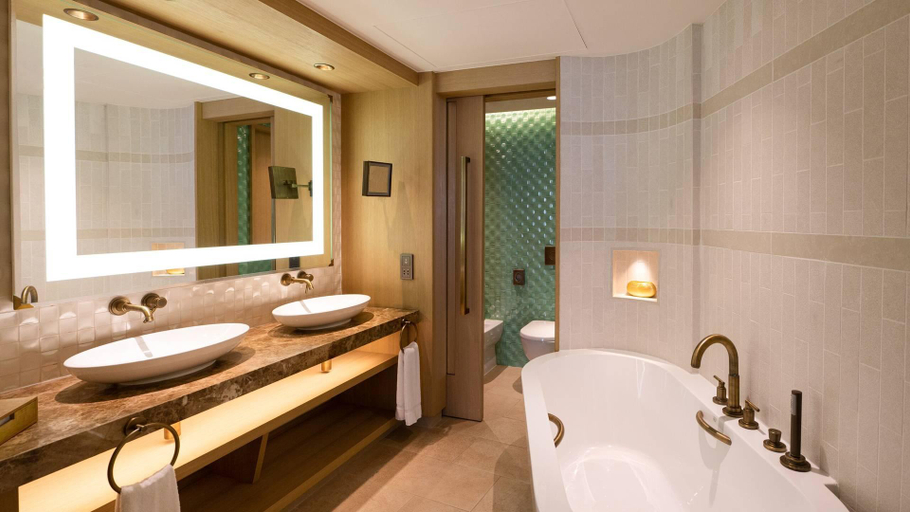 Bathroom 13