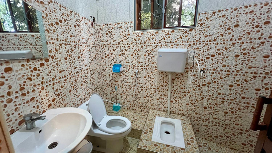 Bathroom 3, Skill Forest Lodge, Arusha Urban